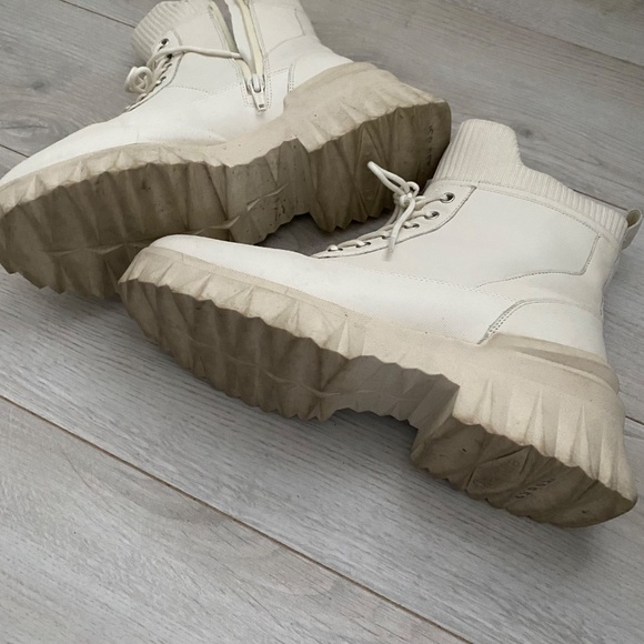 Off White / Ivory Lace-Up Lug Boots - Picture 6 of 11